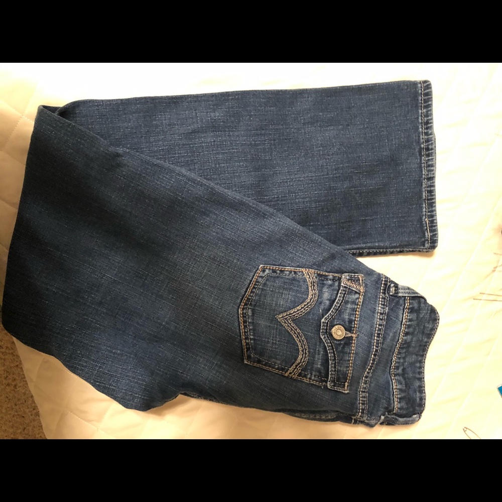 Women’s Levi Jeans